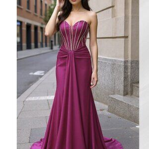 💖 Glamorous Satin Rose-Red Strapless Dress with Beading |